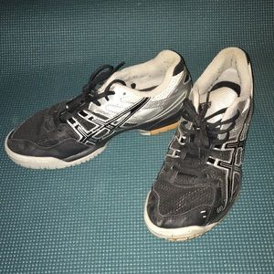 Asics volleyball shoes